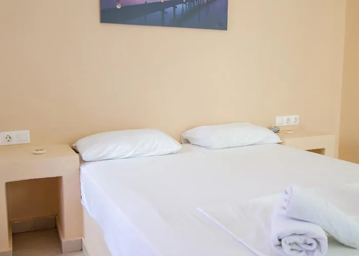 Sunshine Aparthotel 3*